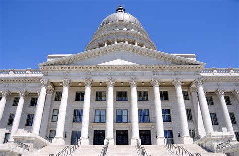 Das  Utah State Capitol: Ein architektonisches Meisterwerk mit atemberaubender Aussicht!